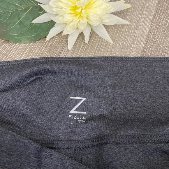 Z by Zella Gray Cropped Leggings w/ Mesh Back Calf - Picture 8 of 13